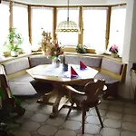 Ferienhaeuser Werdenfels * ميتنوالد