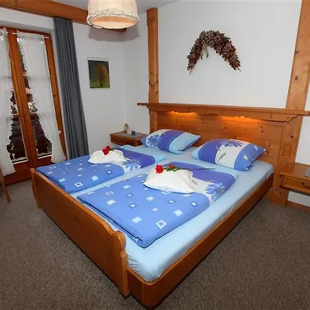 Apartament Ferienhaeuser Werdenfels