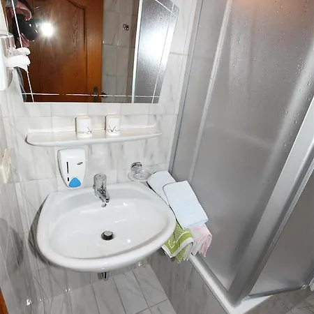 Ferienhaeuser Werdenfels * Mittenwald